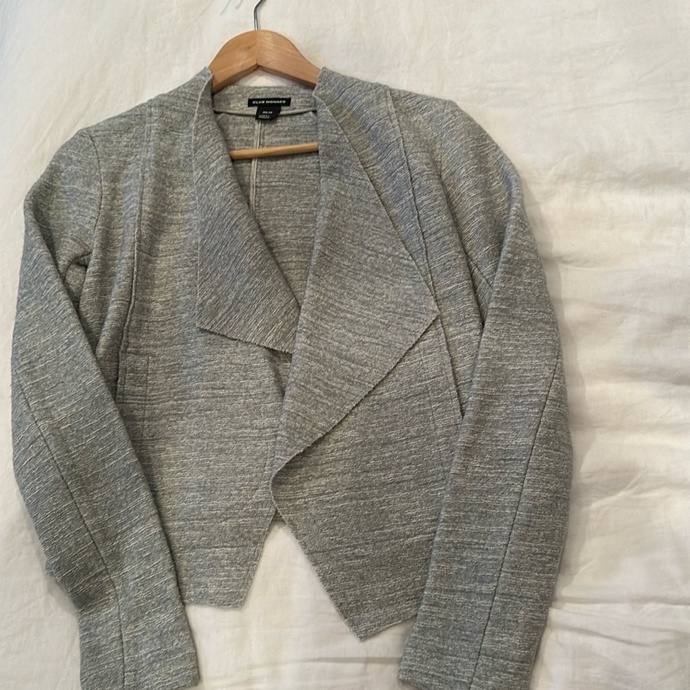 Club Monaco light grey and white textured open jacket. Size XS. Barely worn